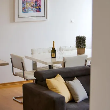 アパート フリオソ スプリト